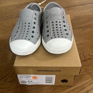 Native shoes Jefferson. Brand new. Pigeon grey. Size: C7